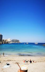 Photo de la galerie de l'établissement Boho Luxe Terrace - Brand New & Terrace, à San Ġiljan