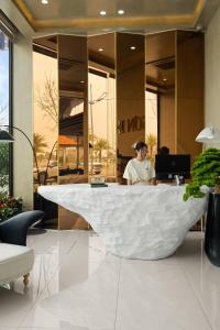 Tài XáにあるSơn Hotel Vân Đồnのギャラリーの写真