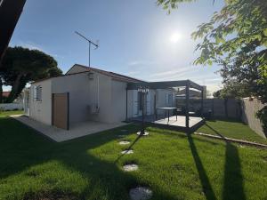 Galeriebild der Unterkunft Le pin parasol côte vendéenne in Longeville-sur-Mer