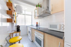 Kuchyň nebo kuchyňský kout v ubytování Piso Vacacional Zapillo + 15 fotografií