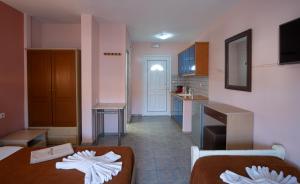 Η κουζίνα ή μικρή κουζίνα στο Hotel Dionysos Polichrono