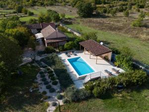 Gallery image of Mediterranean Countryside Retreat in Brštanovo