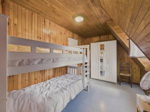 Postel nebo postele na pokoji v ubytování Maison de campagne pour 6 avec piscine et jardin + 23 fotografií