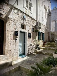 Το κτήριο όπου στεγάζεται  η παραθεριστική κατοικία