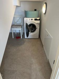 Fotografie z fotogalerie ubytování Traumhafte Finca nur 480 Meter zum Strand mit Meerblick, Privatpool, Waschmaschine v destinaci Dramalj