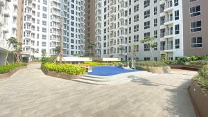 Φωτογραφία από το άλμπουμ του Nice and Comfort Studio Apartment at Tokyo Riverside PIK 2 By Travelio σε Rawalembang