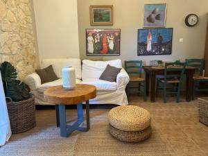 A seating area at Hospitality M7