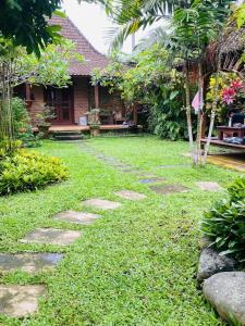 Vườn quanh JOGLo D'bukit