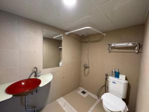 Koupelna v ubytování 慢且洄瀾文旅 Bantshiann Hualie Hotel