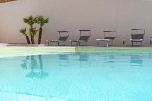Piscina di Villa Vesuvio o nelle vicinanze