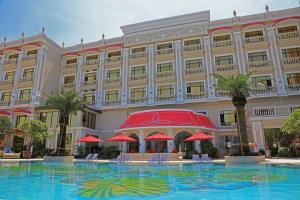 Bazén v ubytování Continental Xin Hao Hotel and Resort 洲际新濠酒店 nebo v jeho okolí
