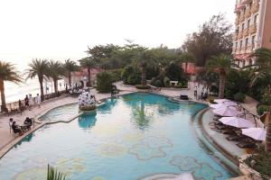 Bazén v ubytování Continental Xin Hao Hotel and Resort 洲际新濠酒店 nebo v jeho okolí