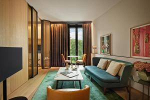 Posezení v ubytování Bvlgari Hotel Milano