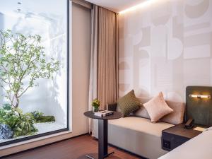EVEN Hotel 上海金桥逸衡酒店客房内的一张或多张床位