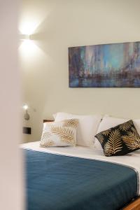 Postel nebo postele na pokoji v ubytování Luxury Vatican Rooms - next to the Vatican Museum