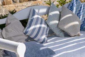 Posezení v ubytování Manu Mykonos Next to the Beach Quality Brand Villa & Bungalows
