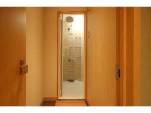 大阪市にあるNINJA & GEISHA - Vacation STAY 80336vのバスルーム(シャワー、ウォークインシャワー付) +20枚の写真