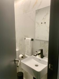 Koupelna v ubytování Hotel DL Urban