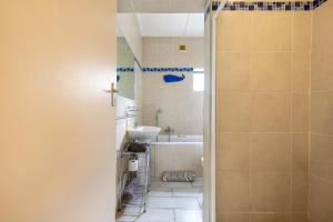 Bilik mandi di Grants Place +47 gambar
