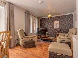 Χώρος καθιστικού στο Pass the Keys Charming Home Garden Family-Friendly Telford
