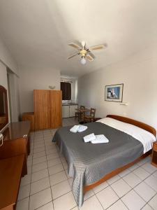 A bed or beds in a room at Vias