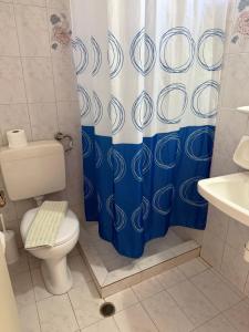 A bathroom at Vias Még 37 kép