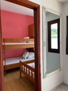 Posteľ alebo postele v izbe v ubytovaní Apartment Aralo - Veraja + 17 fotografií