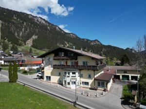 Üldine mäevaade või majutusasutusest Hotel Lainbach in Wängle pildistatud vaade