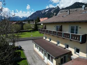 Üldine mäevaade või majutusasutusest Hotel Lainbach in Wängle pildistatud vaade