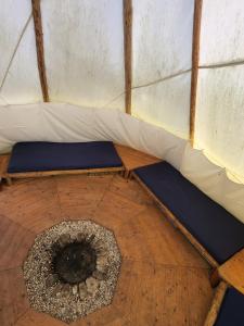 Fotografie z fotogalerie ubytování Teepee a karavanové stání Koupálo Janovičky v destinaci Heřmánkovice