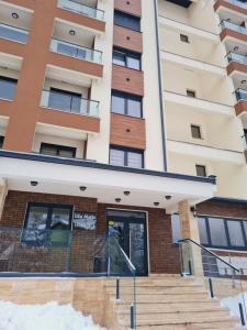 Το κτήριο όπου στεγάζεται  το διαμέρισμα