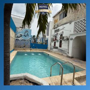 Bazén v ubytování Hotel Toledo FL nebo v jeho okolí