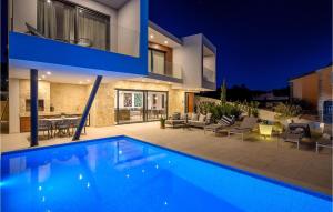 Πισίνα στο ή κοντά στο Lovely Home In Razanj