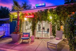 En have udenfor El Mirador at Speakeasy Hotel - Adults Only