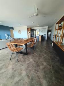 Foto sihtkohas Tamarin asuva majutusasutuse Superbe appartement avec vue mer et montagnes. galeriist