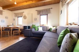 Posezení v ubytování Weingarten & Appartement Auszeit with private Spa