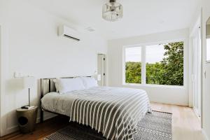 Φωτογραφία από το άλμπουμ του Serenity Now 4br Fall Retreat Deck Fireplace σε Young Harris