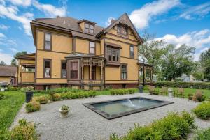 Κήπος έξω από το 537a) Historic Mansion with lots of charm