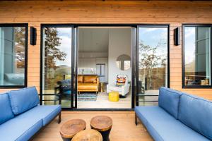 Φωτογραφία από το άλμπουμ του Wildcat Modern - 2br Firepit, Deck Dog Friendly σε Young Harris