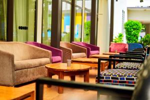 ONOMO Hotel Bamako的休息区