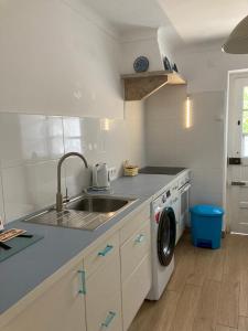 Η κουζίνα ή μικρή κουζίνα στο Casa Jacintos - Sintra, Magoito