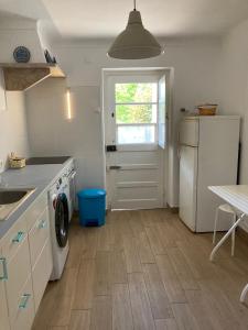 Η κουζίνα ή μικρή κουζίνα στο Casa Jacintos - Sintra, Magoito