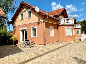 Budova, kde se vila nachází