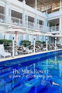Bazén v ubytování The Mark Resort Cebu nebo v jeho okolí