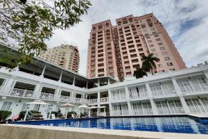Bazén v ubytování The Mark Resort Cebu nebo v jeho okolí