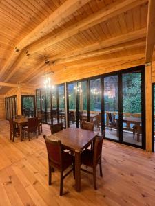 Fotografie z fotogalerie ubytování Park Blini Shala River v destinaci Mollʼ e Shoshit