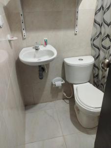 Bilik mandi di Habitación - Valledupar