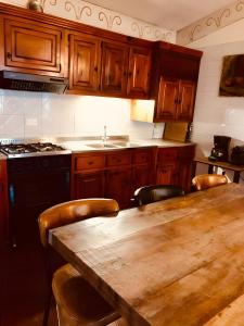 A kitchen or kitchenette at Villino San Silvestro