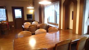 Posezení v ubytování Funky Monkey Lodge, Myoko ファンキーモンキーロッジ 妙高