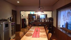 Kuchyň nebo kuchyňský kout v ubytování Funky Monkey Lodge, Myoko ファンキーモンキーロッジ 妙高
